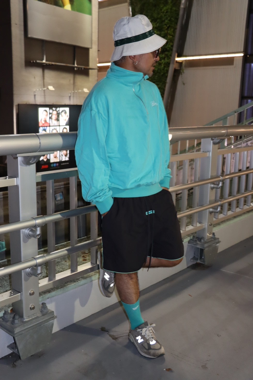 Stand highneck sweatshirt