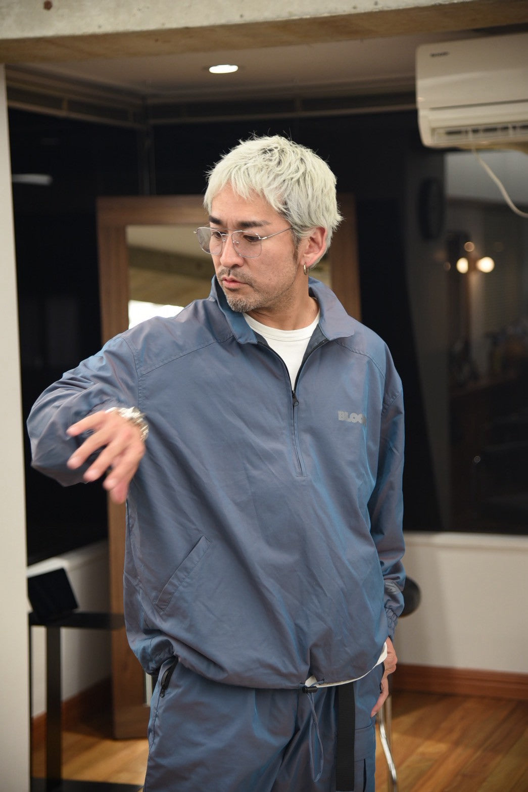 Water-repellent nylon halfzip jacket